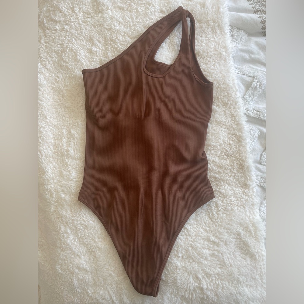 Amazon Brown Ribbed One Shoulder Bodysuit Size Medium